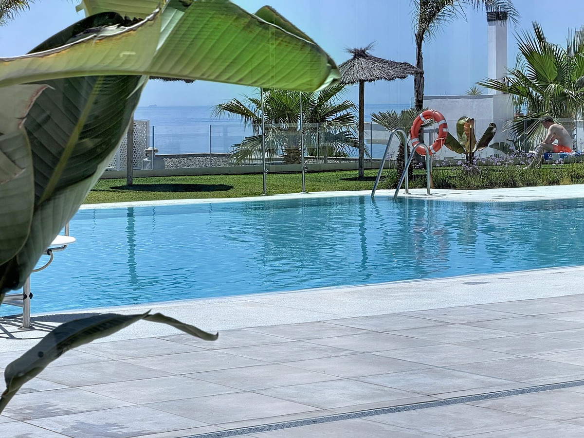 3 Bed Apartment for sale in La Alcaidesa Costa Del Sol, Cádiz, Spain