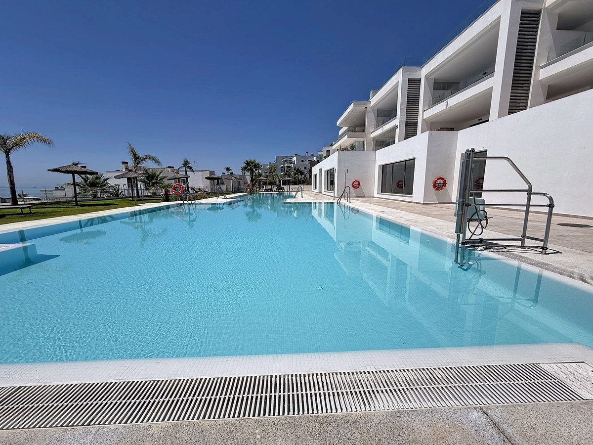3 Bed Apartment for sale in La Alcaidesa Costa Del Sol, Cádiz, Spain