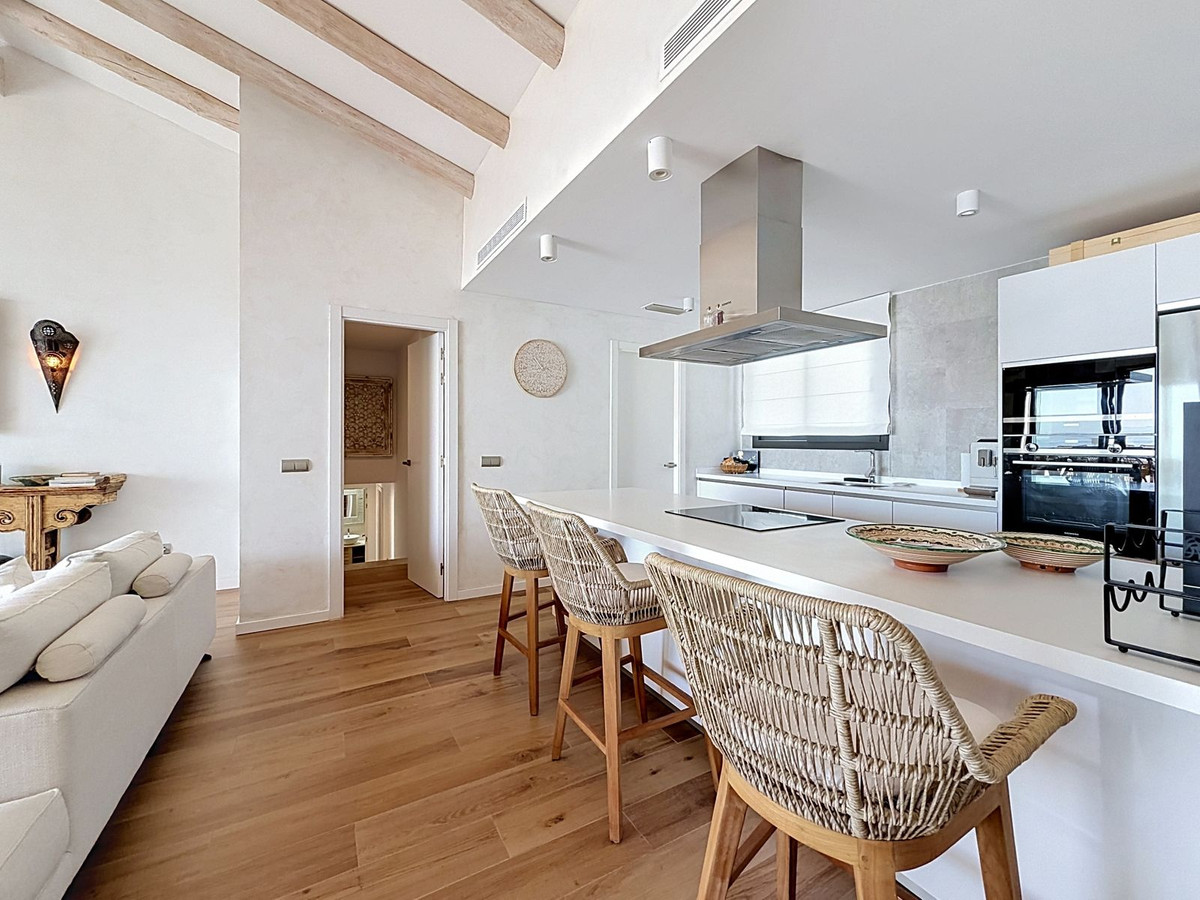 3 Bed Apartment for sale in La Alcaidesa Costa Del Sol, Cádiz, Spain