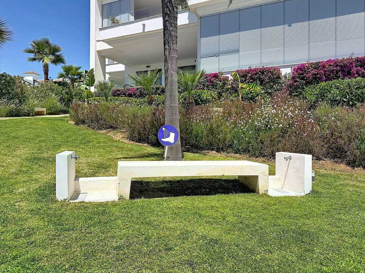 3 Bed Apartment for sale in La Alcaidesa Costa Del Sol, Cádiz, Spain