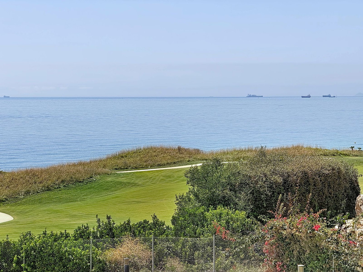 3 Bed Apartment for sale in La Alcaidesa Costa Del Sol, Cádiz, Spain
