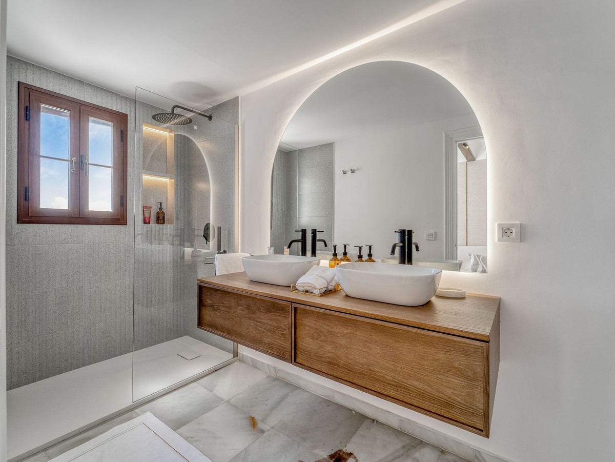 3 Bed Townhouse for sale in Marbella Costa Del Sol, Málaga, Spain