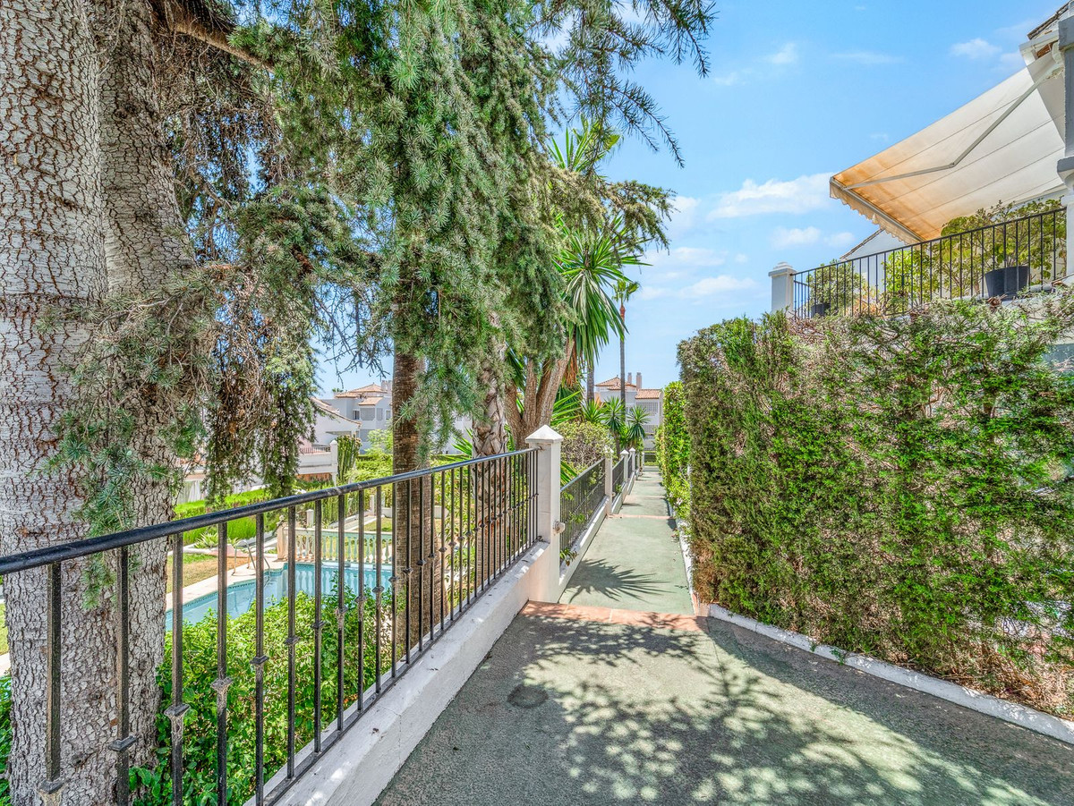 3 Bed Townhouse for sale in Marbella Costa Del Sol, Málaga, Spain