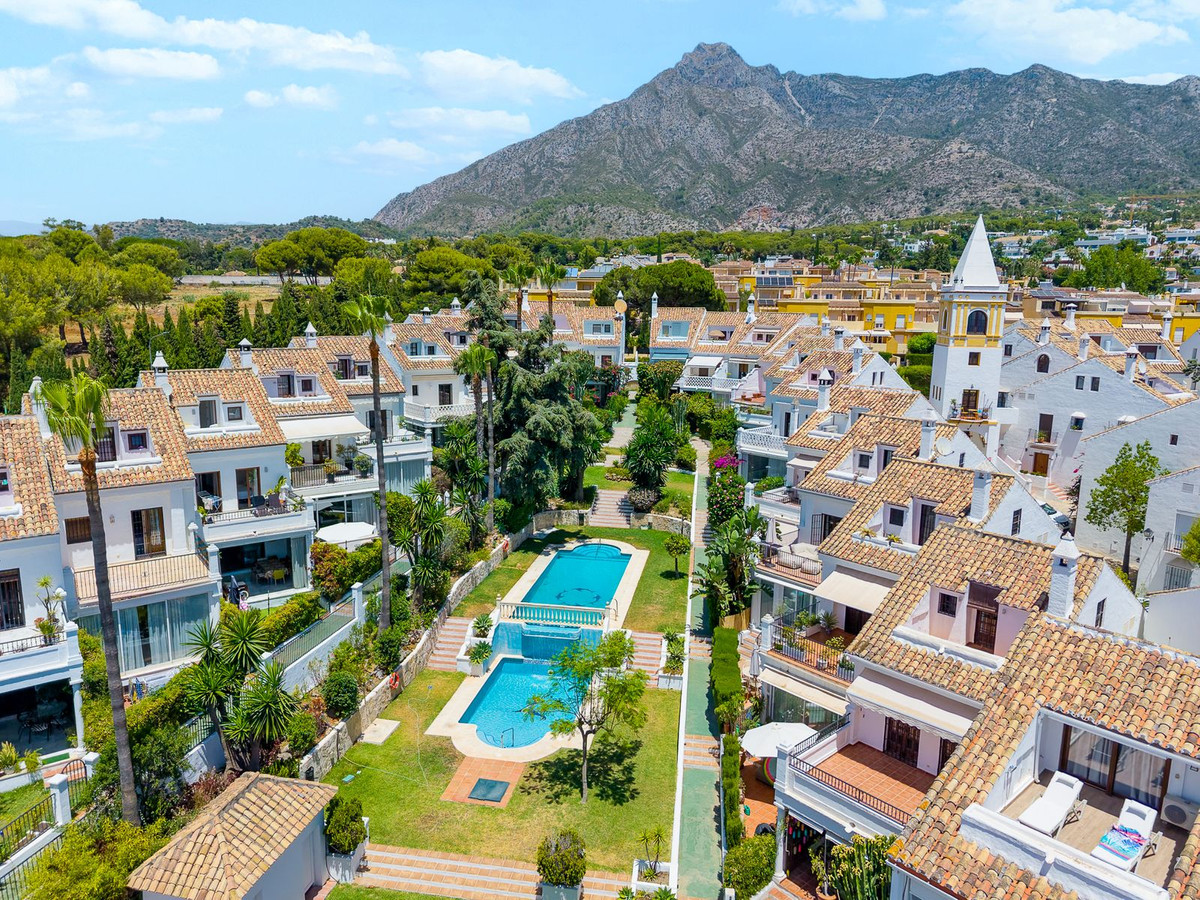 3 Bed Townhouse for sale in Marbella Costa Del Sol, Málaga, Spain