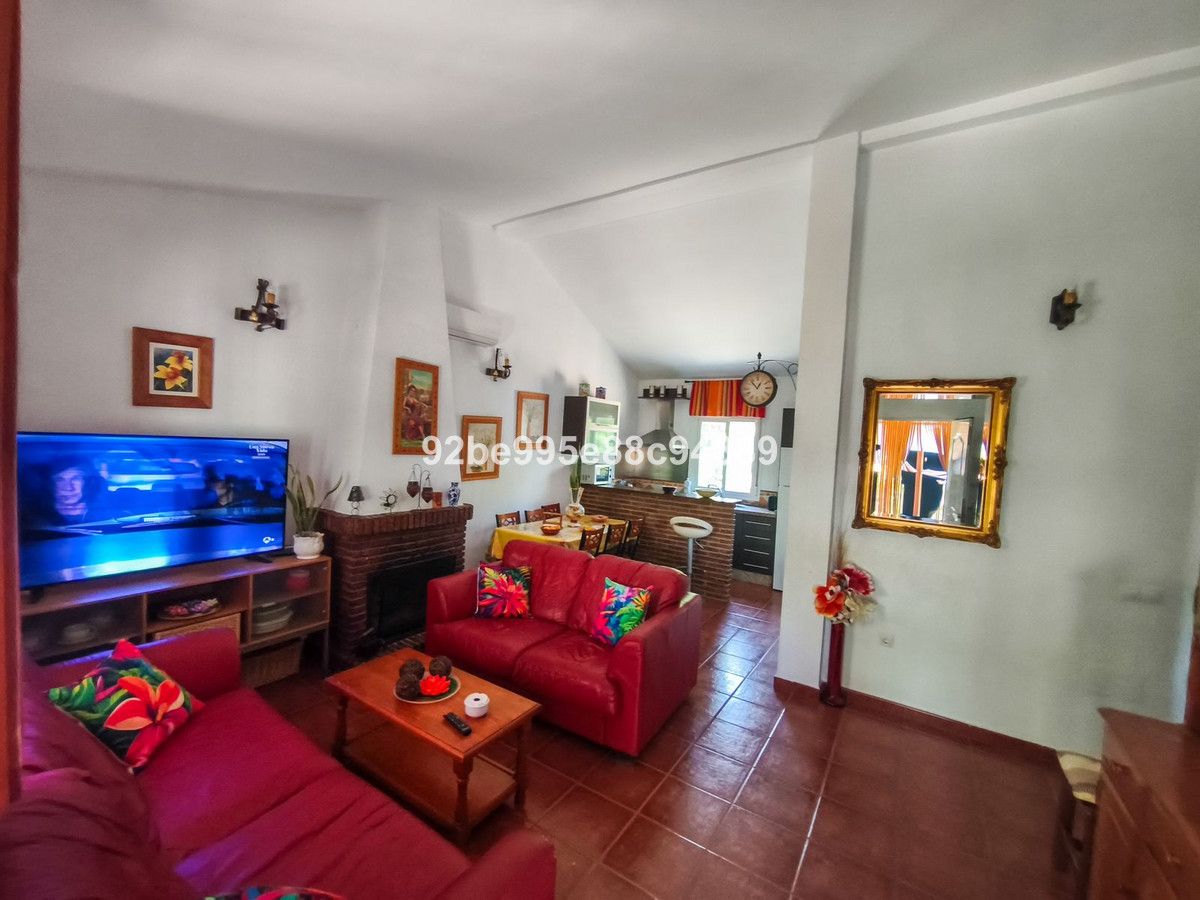 3 Bed Townhouse for sale in Coín Costa Del Sol, Málaga, Spain