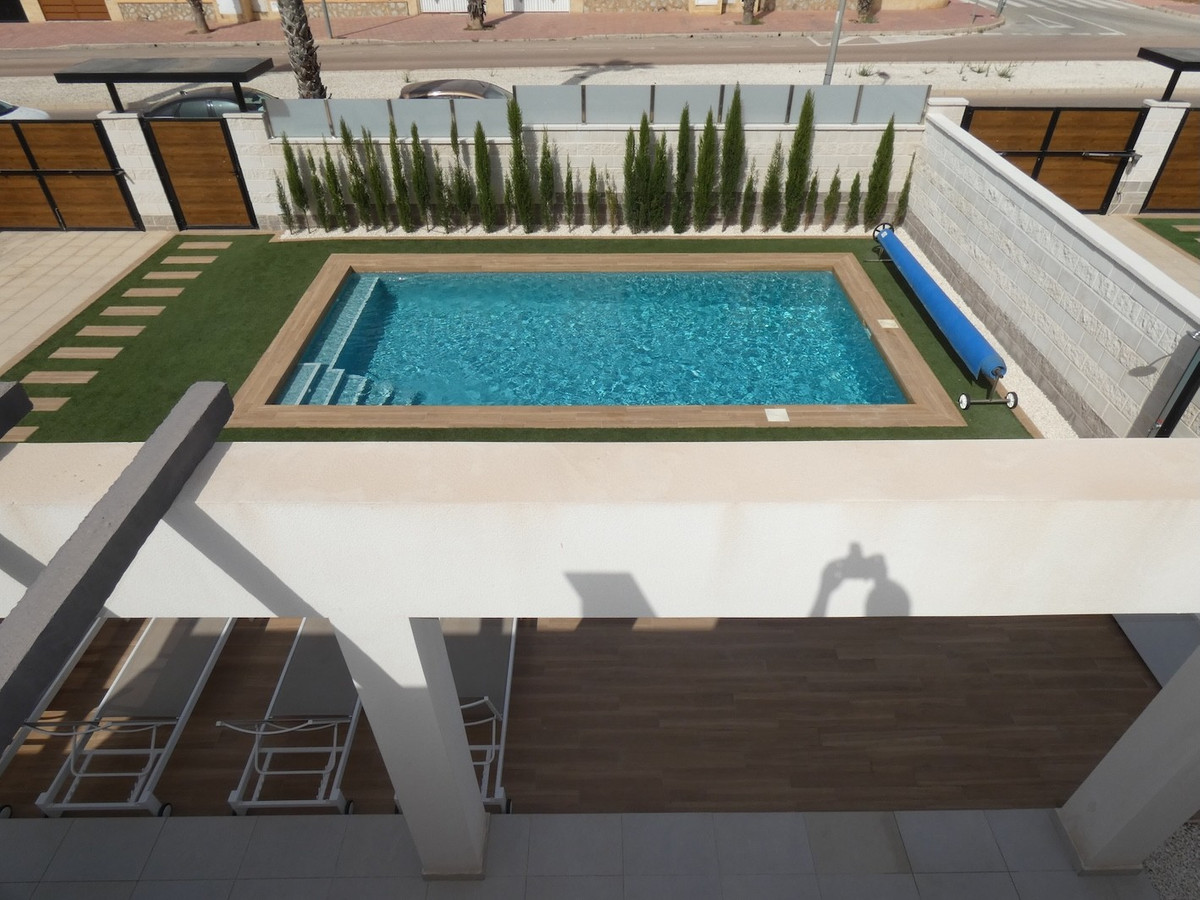 Se vende Villa - Chalet de 3 dormitorios en Costa Blanca, Alicante, España
