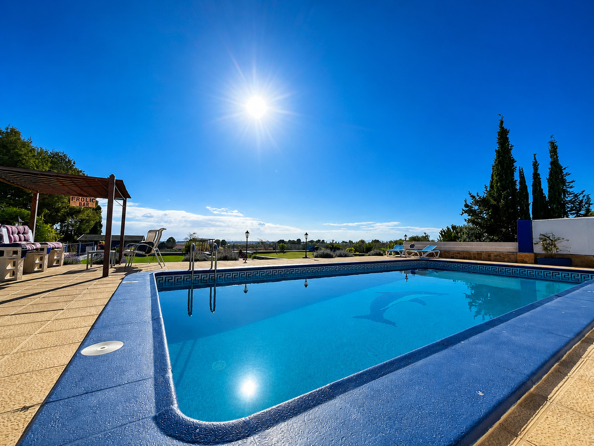 Se vende Villa - Chalet de 6 dormitorios en Costa Calida, Murcia, España