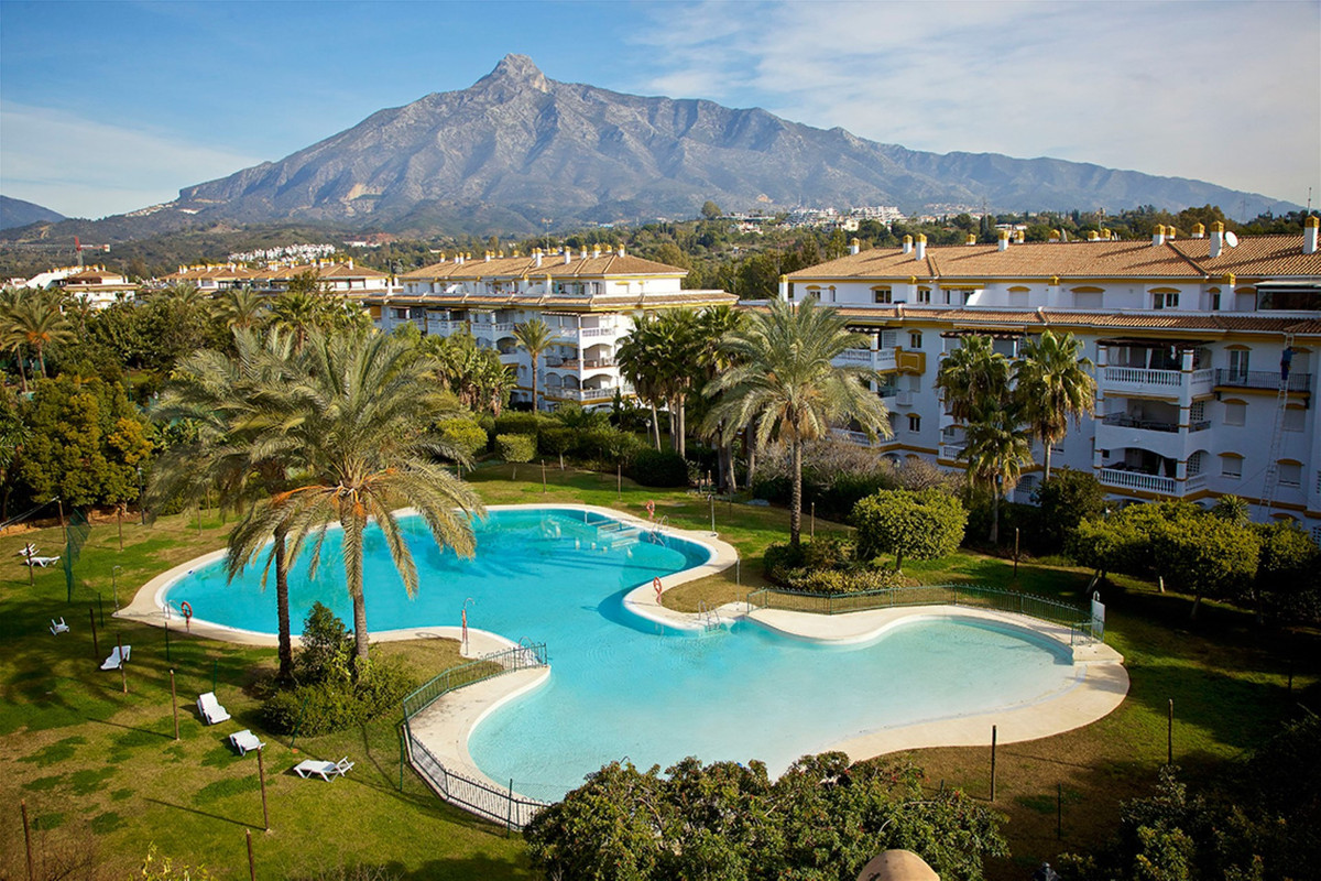 3 Bed Apartment for sale in Nueva Andalucía Costa Del Sol, Málaga, Spain