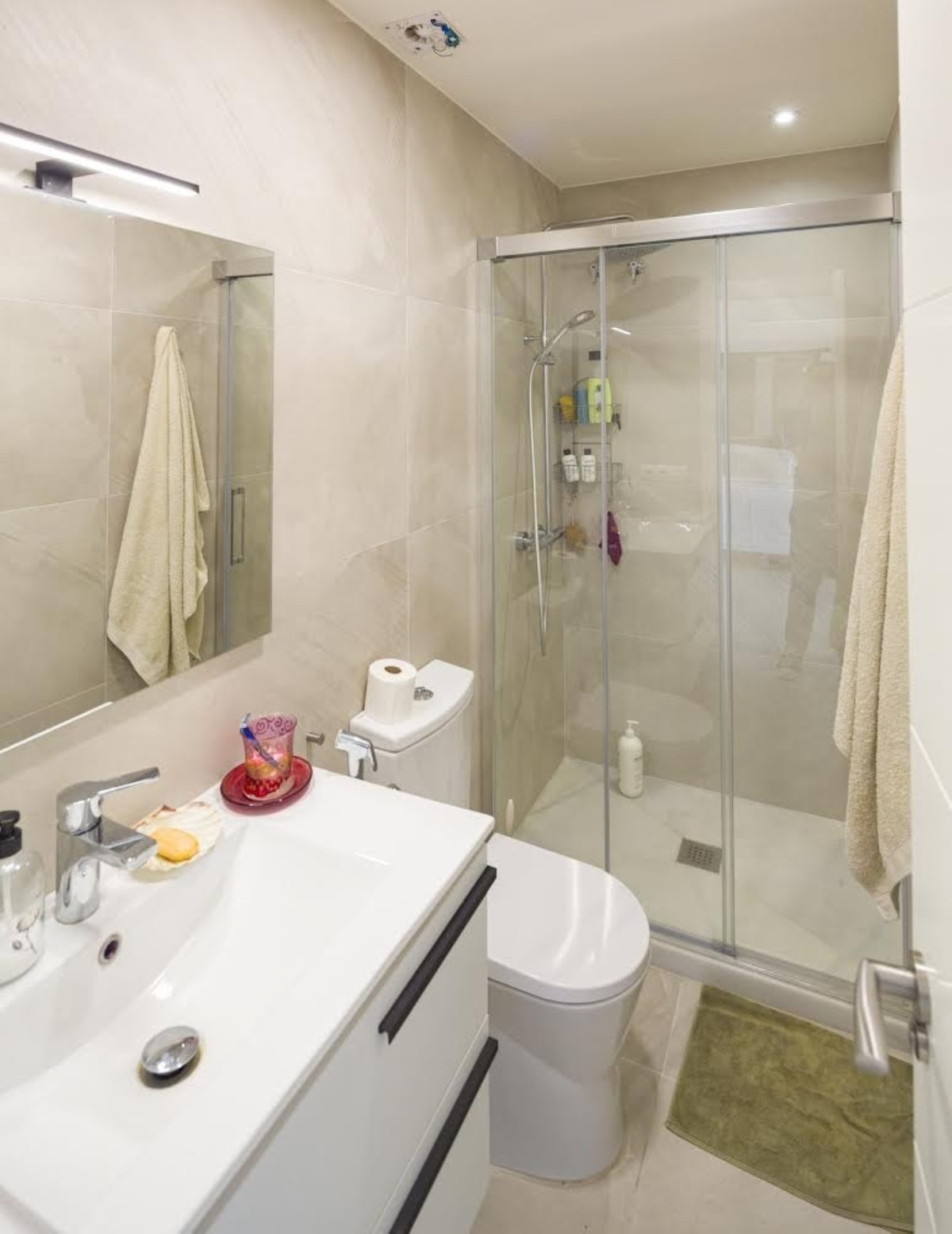 3 Bed Apartment for sale in Nueva Andalucía Costa Del Sol, Málaga, Spain