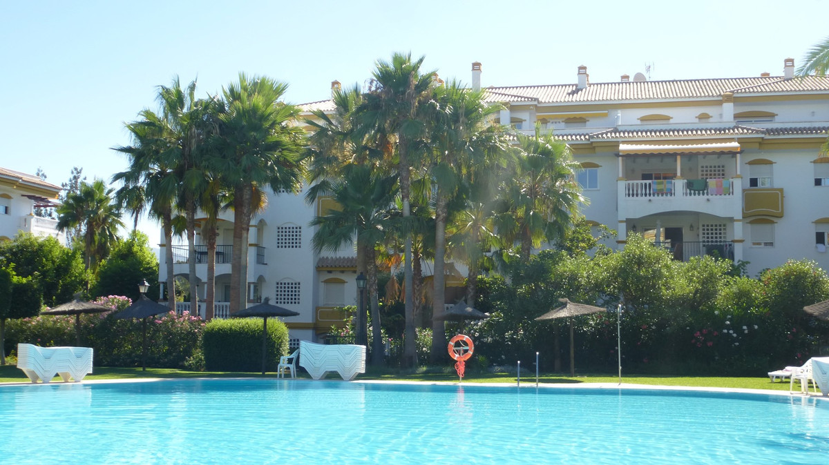 3 Bed Apartment for sale in Nueva Andalucía Costa Del Sol, Málaga, Spain