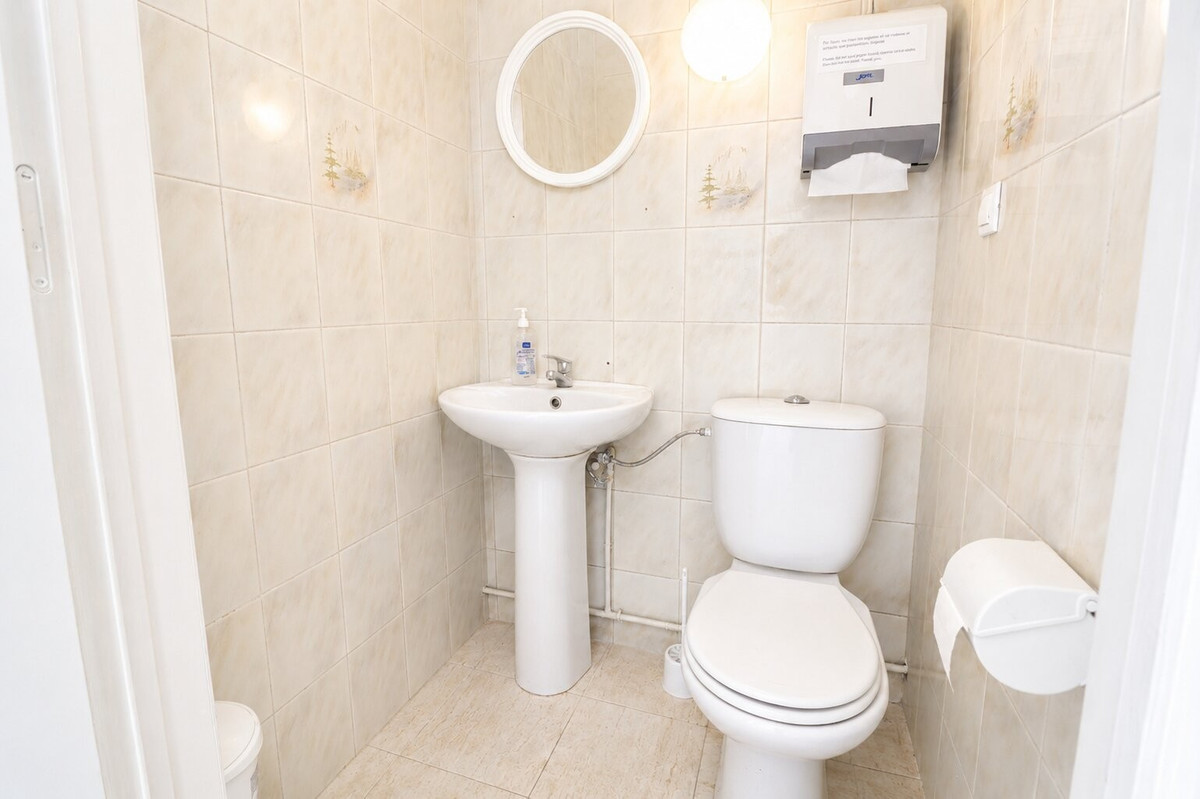 Commercial unit for sale in Dona Pepa Costa Blanca, Alicante, Spain