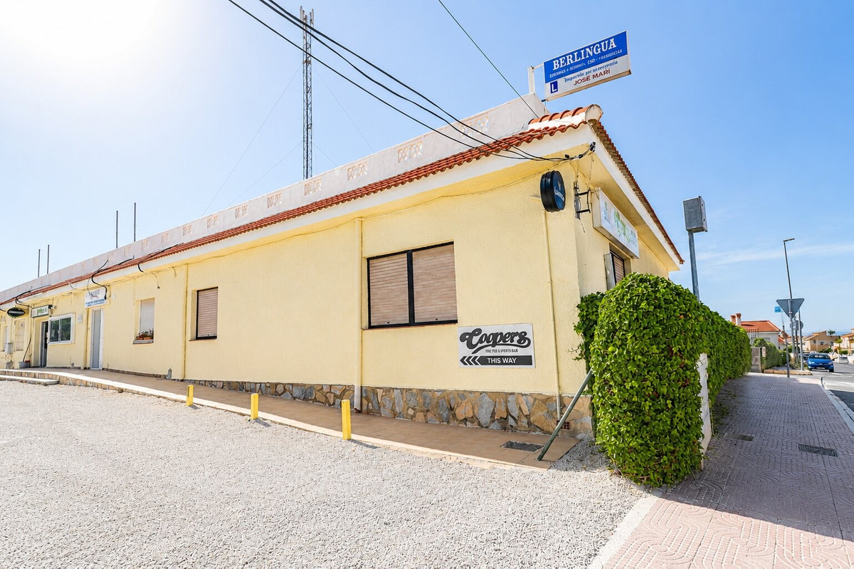 Commercial unit for sale in Dona Pepa Costa Blanca, Alicante, Spain