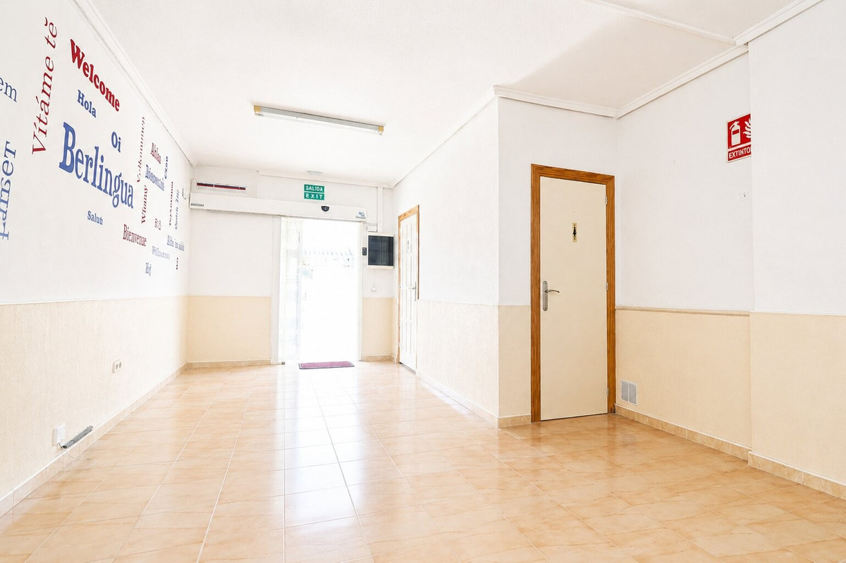Commercial unit for sale in Dona Pepa Costa Blanca, Alicante, Spain