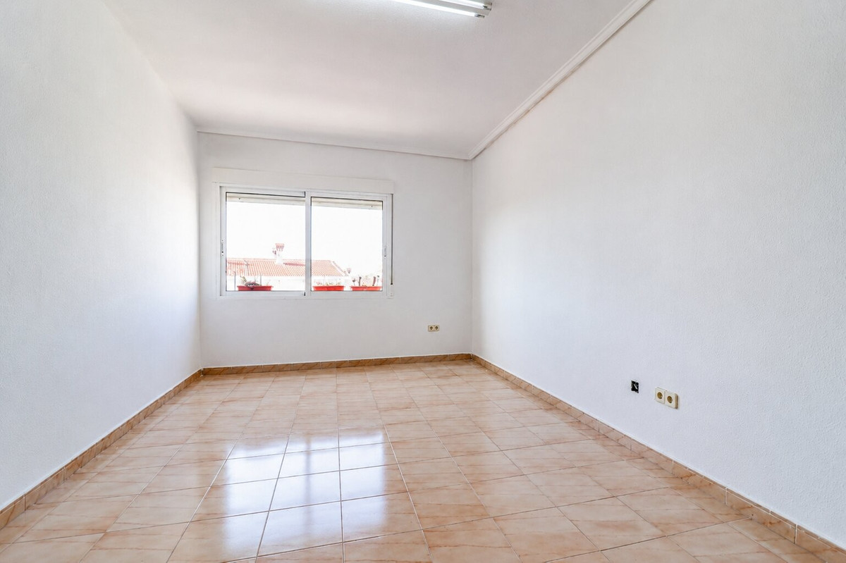 Commercial unit for sale in Dona Pepa Costa Blanca, Alicante, Spain