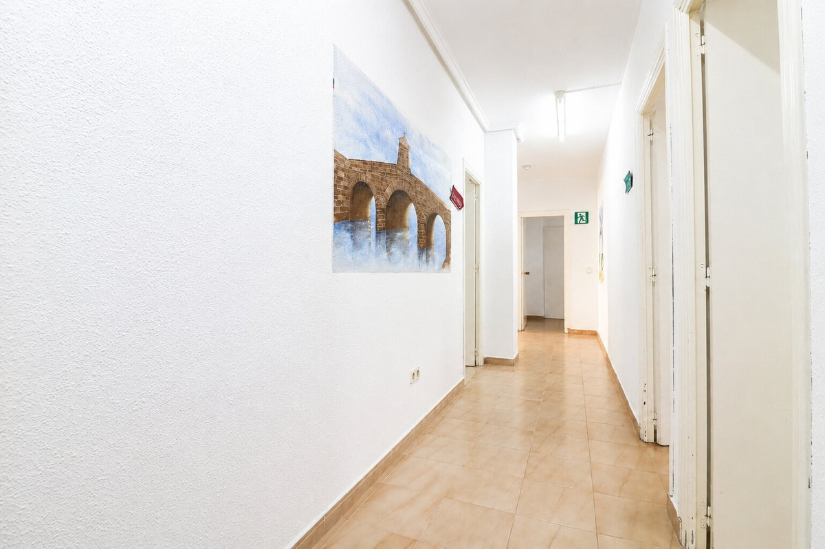 Commercial unit for sale in Dona Pepa Costa Blanca, Alicante, Spain