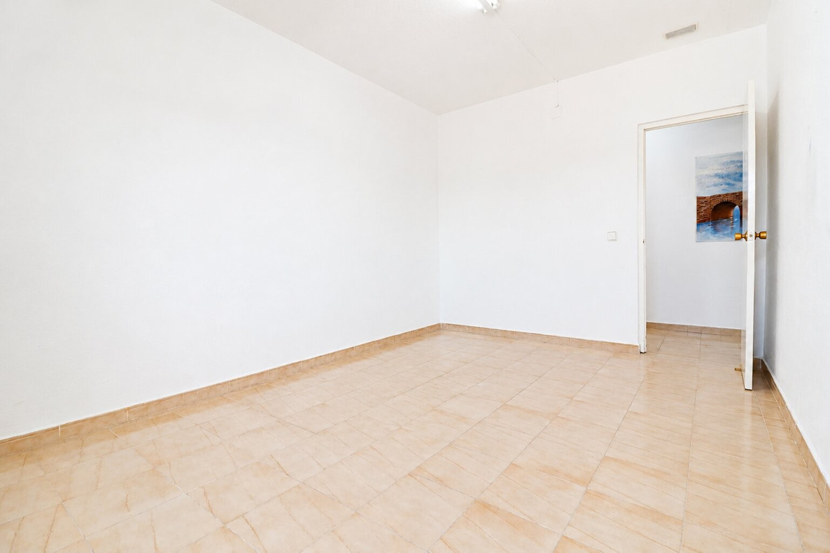 Commercial unit for sale in Dona Pepa Costa Blanca, Alicante, Spain