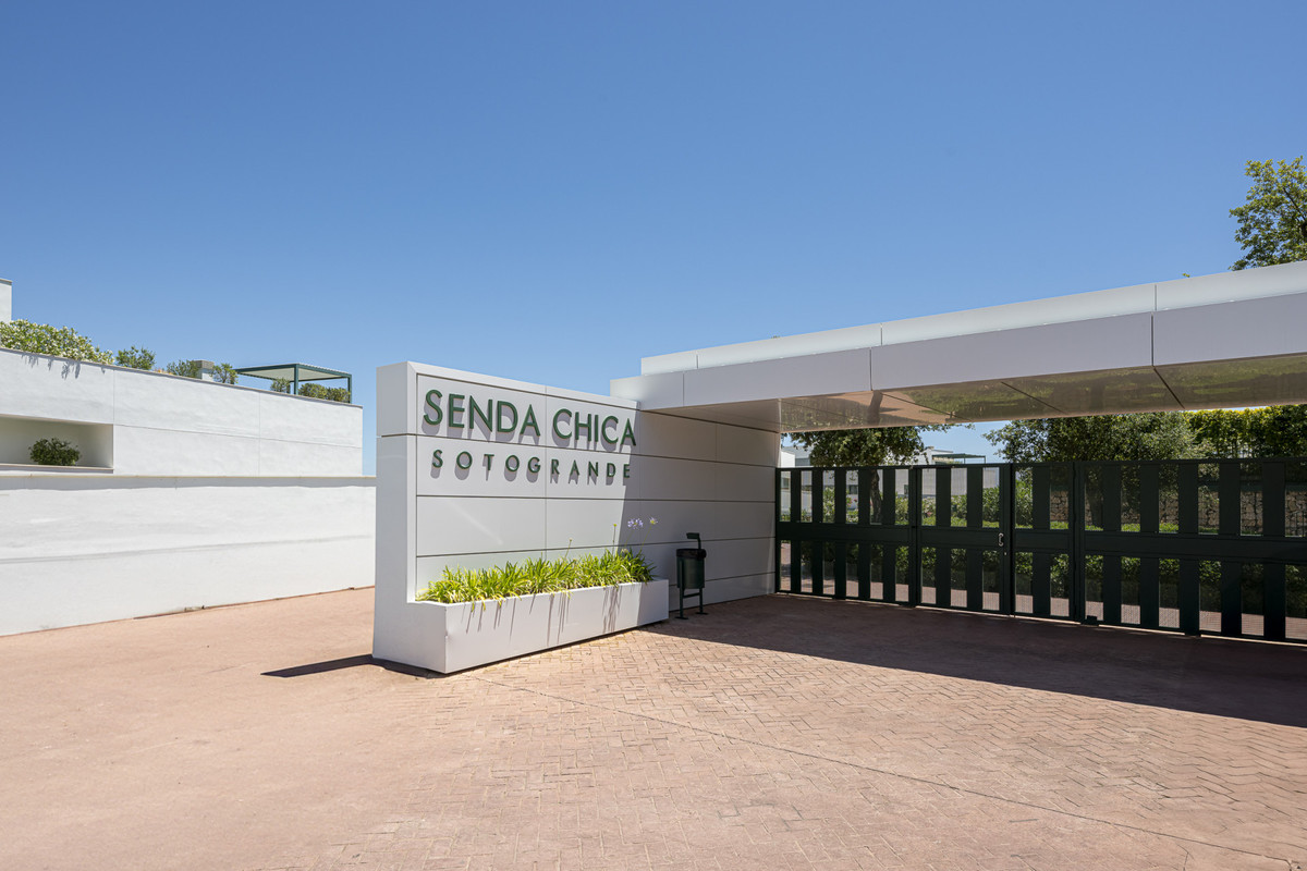 4 Bed Apartment for sale in Sotogrande Costa Del Sol, Cádiz, Spain