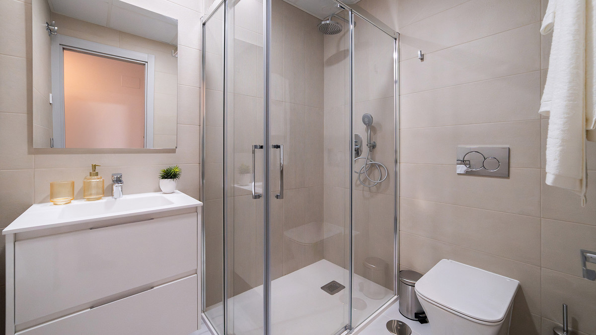 Se vende Apartamento Planta Media de 2 dormitorios en Costa Blanca, Alicante, España