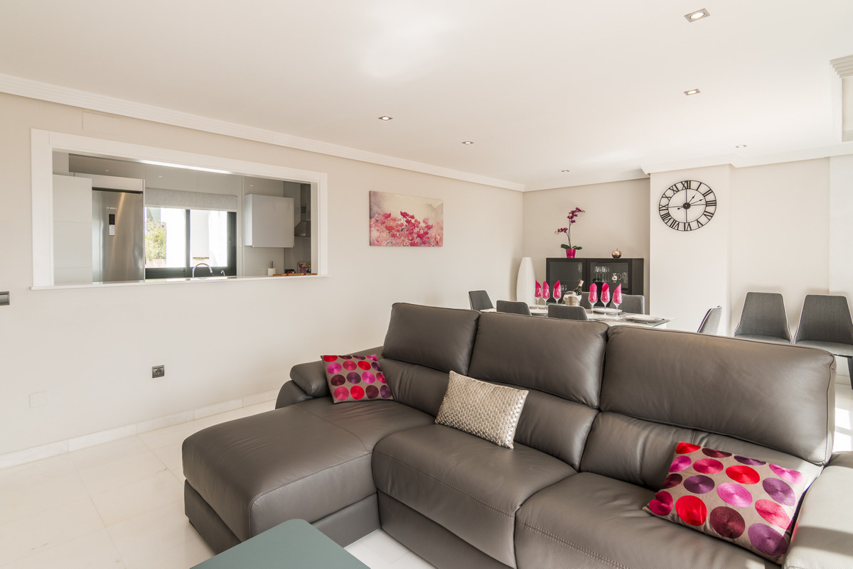 3 Bed Apartment for sale in Doña Julia Costa Del Sol, Málaga, Spain