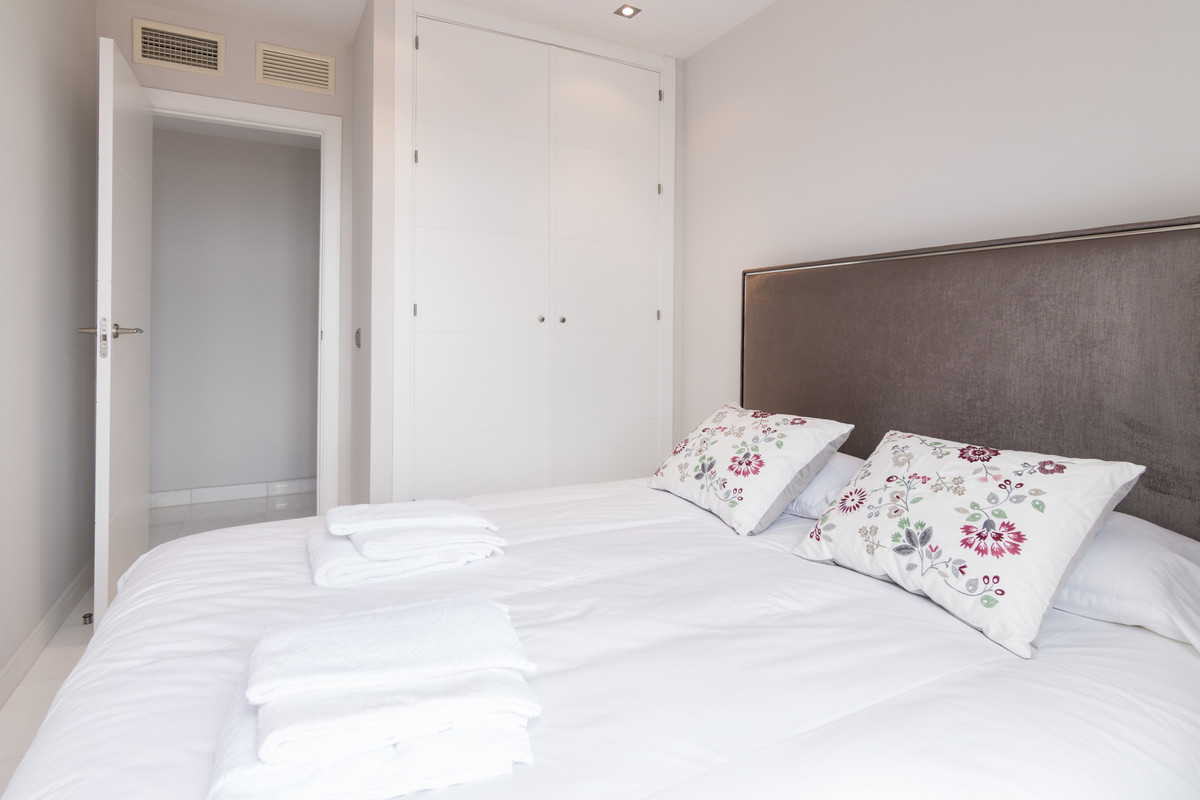 3 Bed Apartment for sale in Doña Julia Costa Del Sol, Málaga, Spain