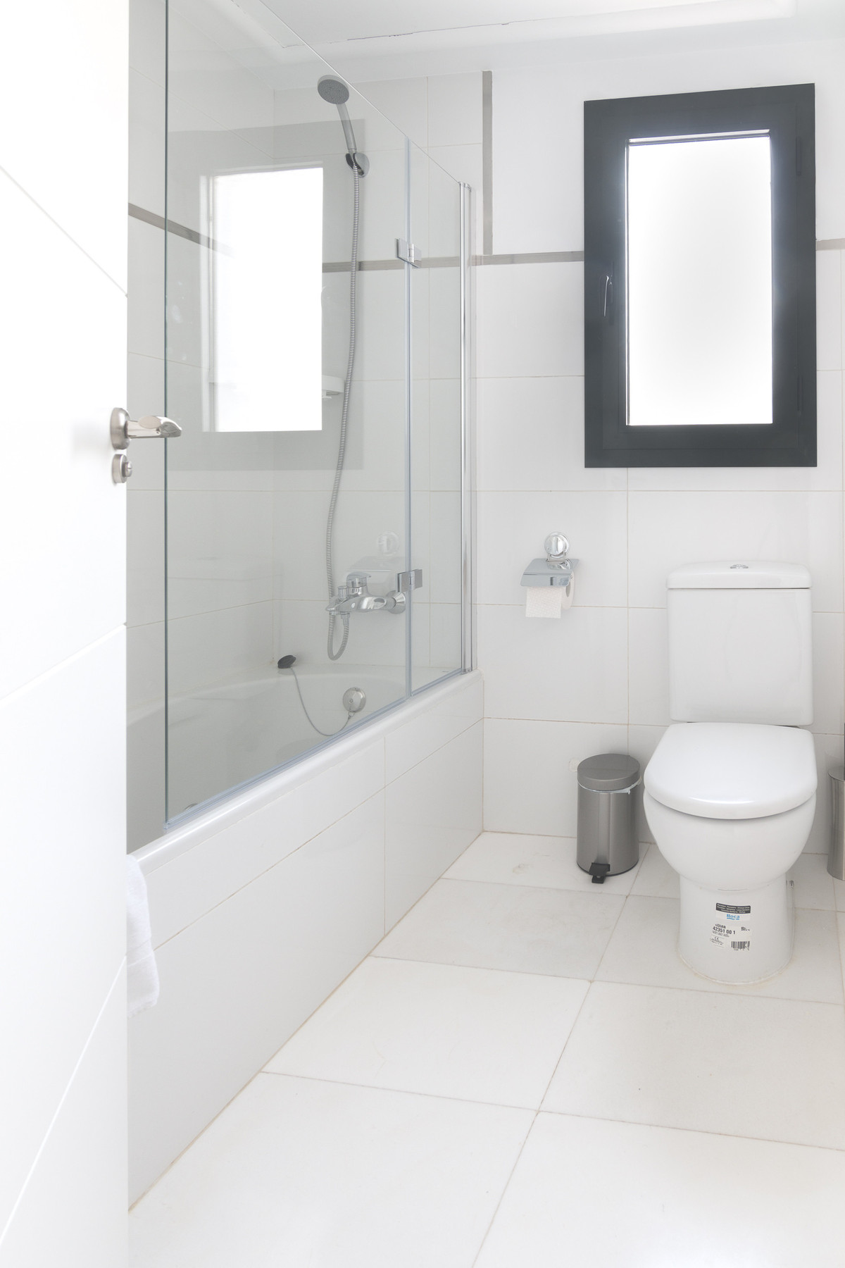 3 Bed Apartment for sale in Doña Julia Costa Del Sol, Málaga, Spain