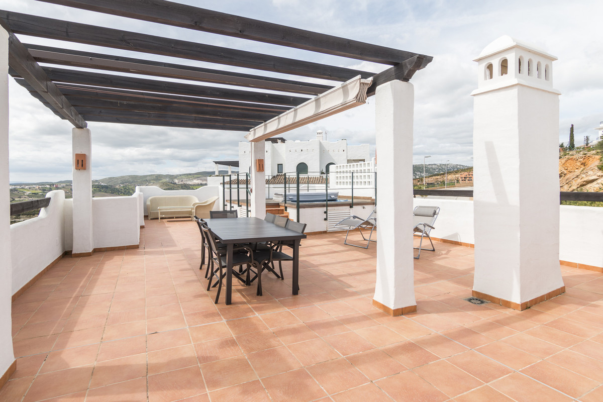 3 Bed Apartment for sale in Doña Julia Costa Del Sol, Málaga, Spain