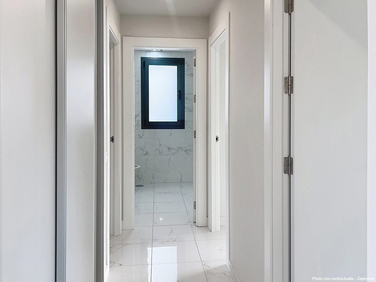 Se vende Apartamento Planta Baja de 3 dormitorios en Costa Del Sol, Málaga, España