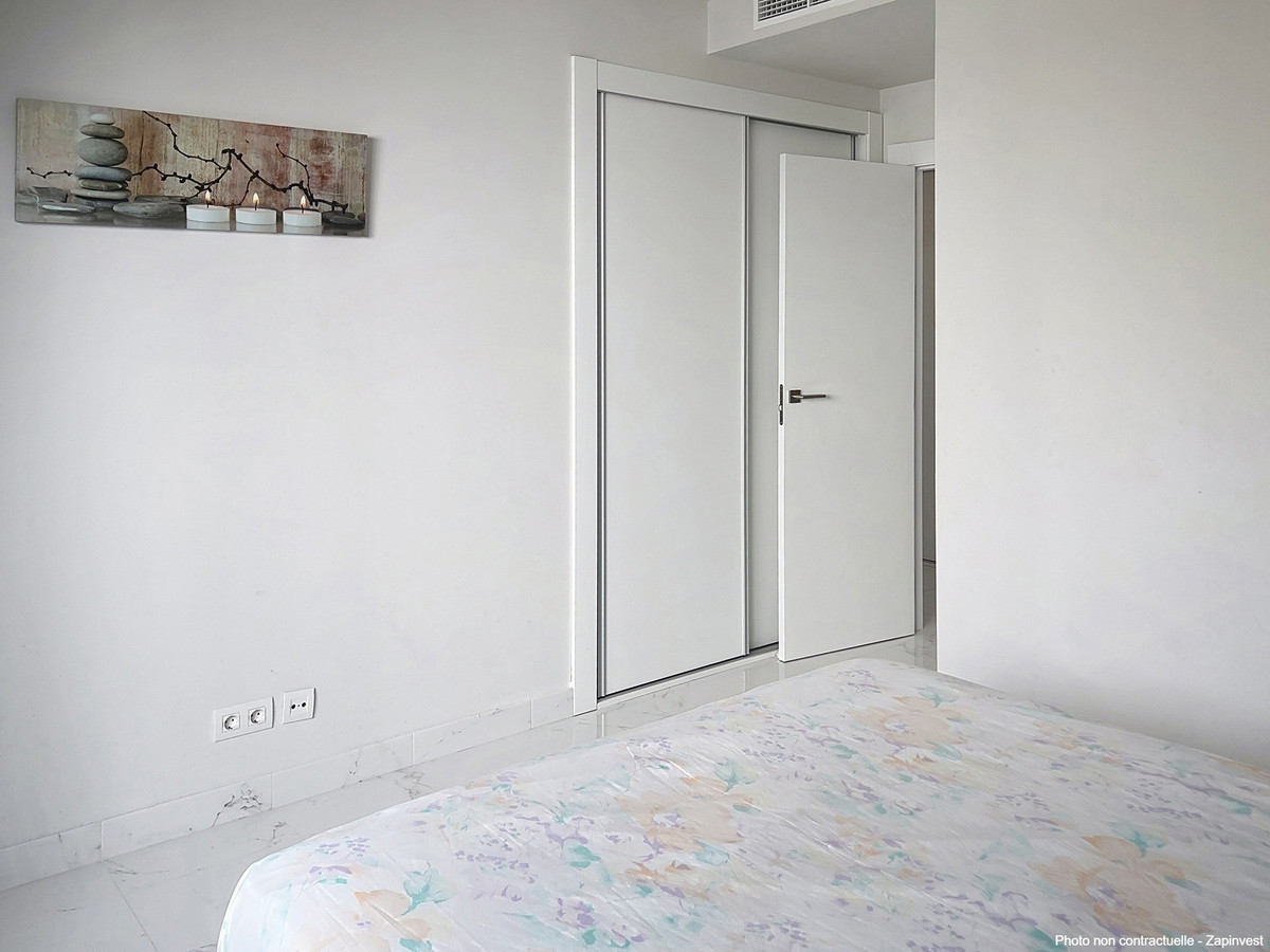 Se vende Apartamento Planta Baja de 3 dormitorios en Costa Del Sol, Málaga, España