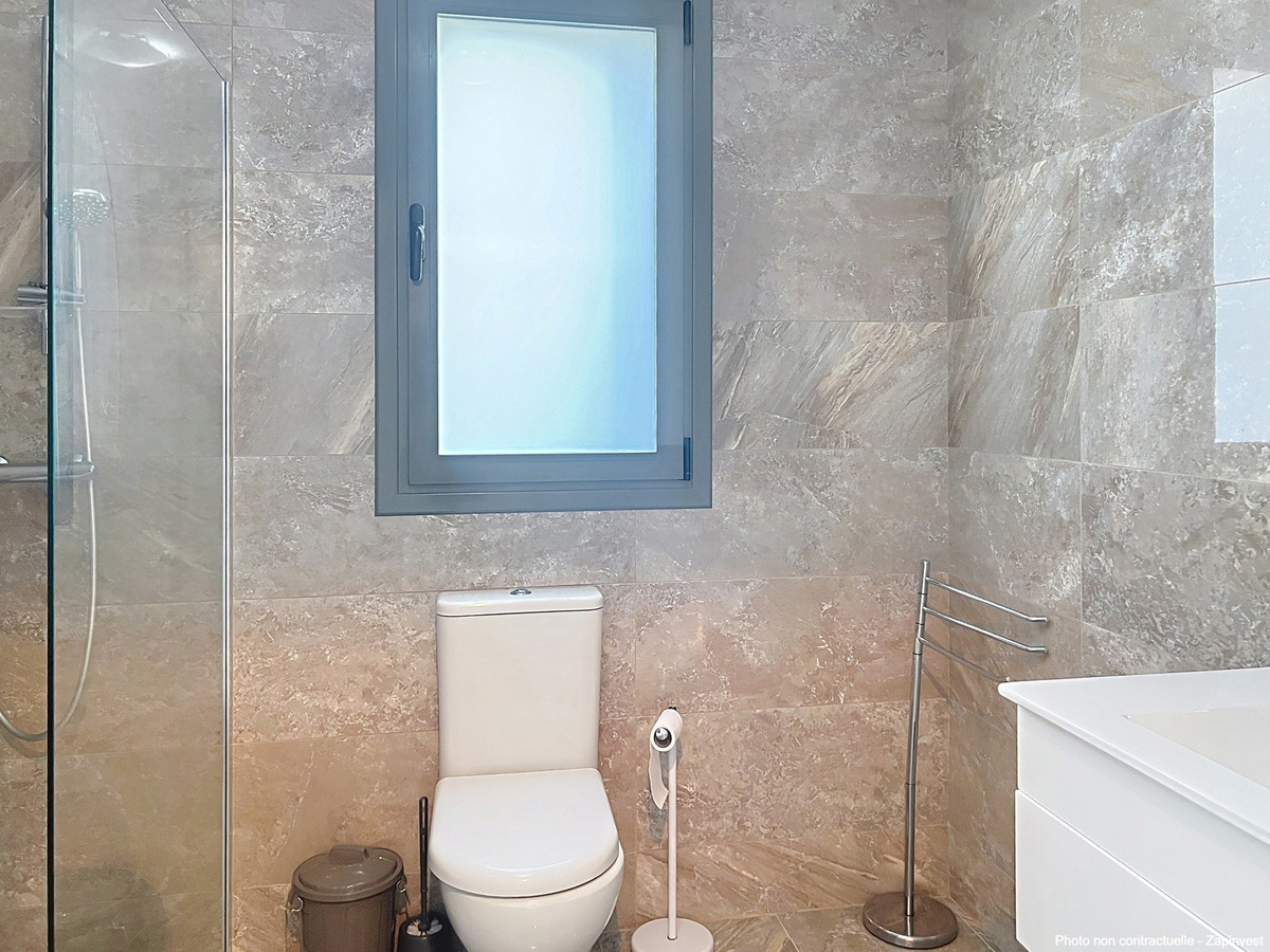 Se vende Apartamento Planta Baja de 3 dormitorios en Costa Del Sol, Málaga, España