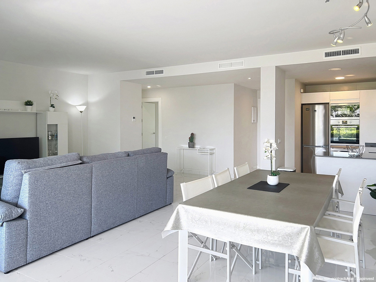 Se vende Apartamento Planta Baja de 3 dormitorios en Costa Del Sol, Málaga, España