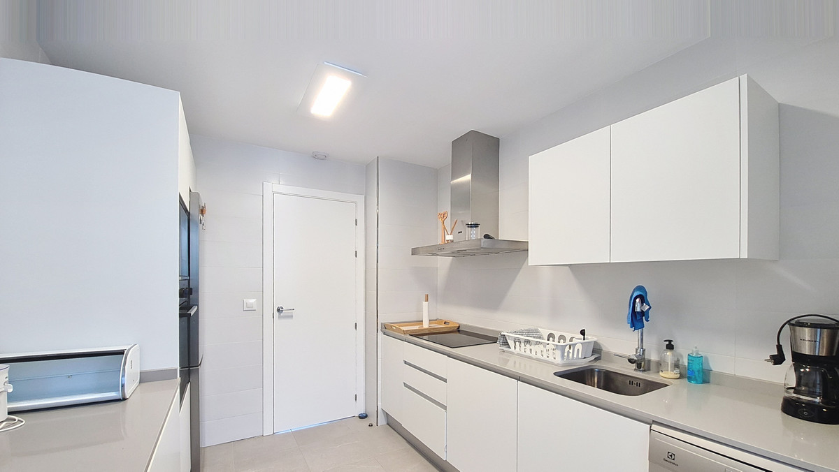 3 Bed Apartment for sale in Casares Costa Del Sol, Málaga, Spain