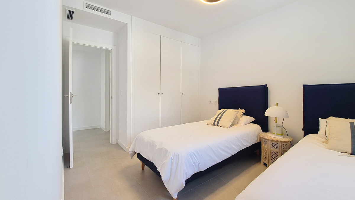 3 Bed Apartment for sale in Casares Costa Del Sol, Málaga, Spain
