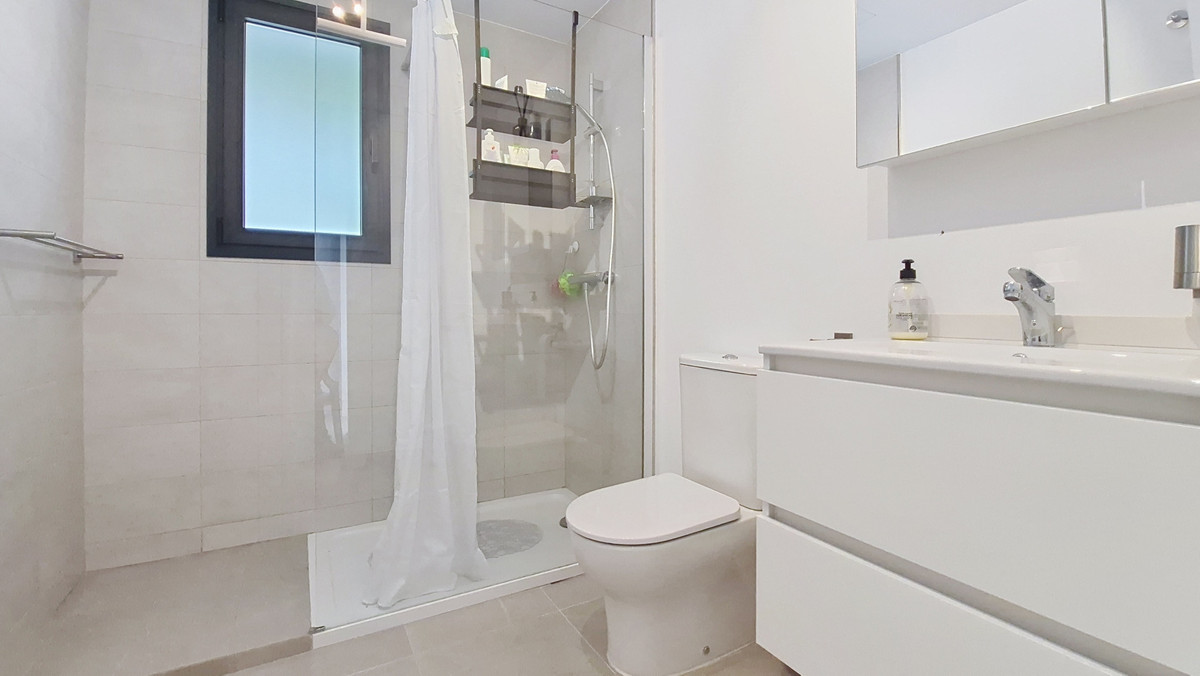3 Bed Apartment for sale in Casares Costa Del Sol, Málaga, Spain