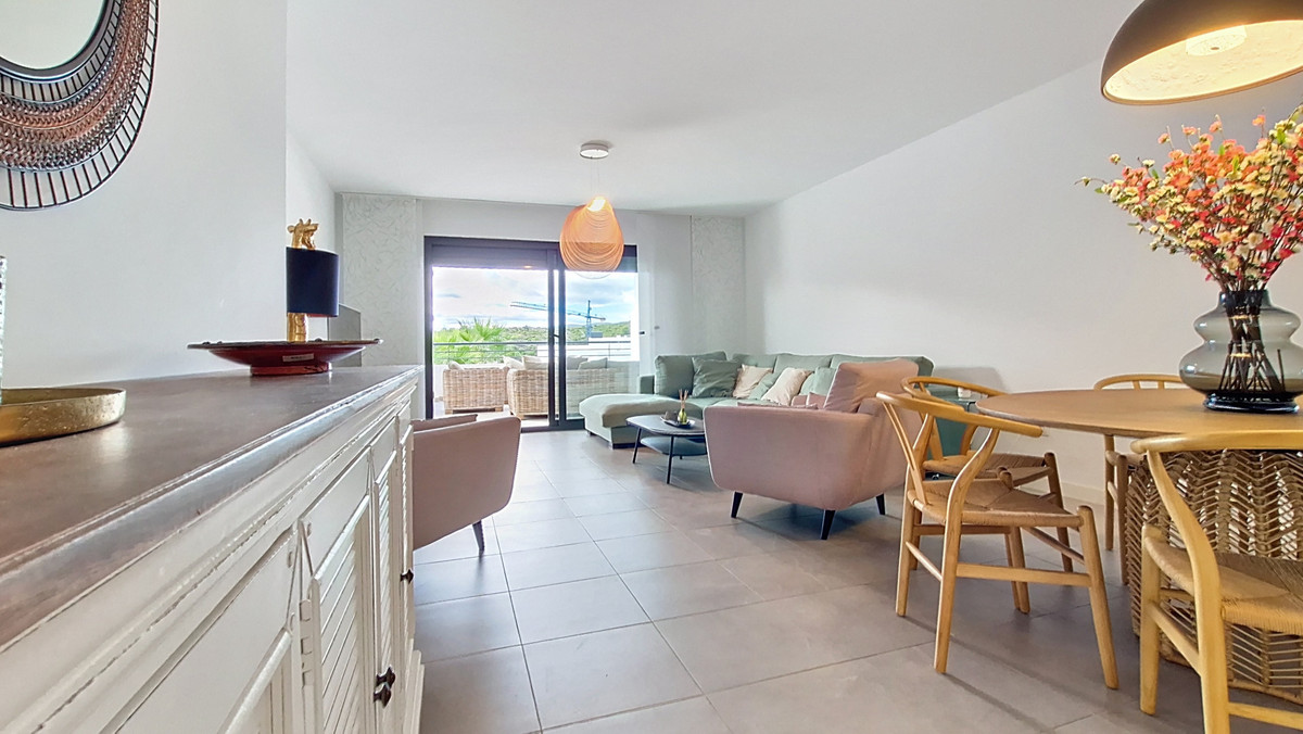 3 Bed Apartment for sale in Casares Costa Del Sol, Málaga, Spain