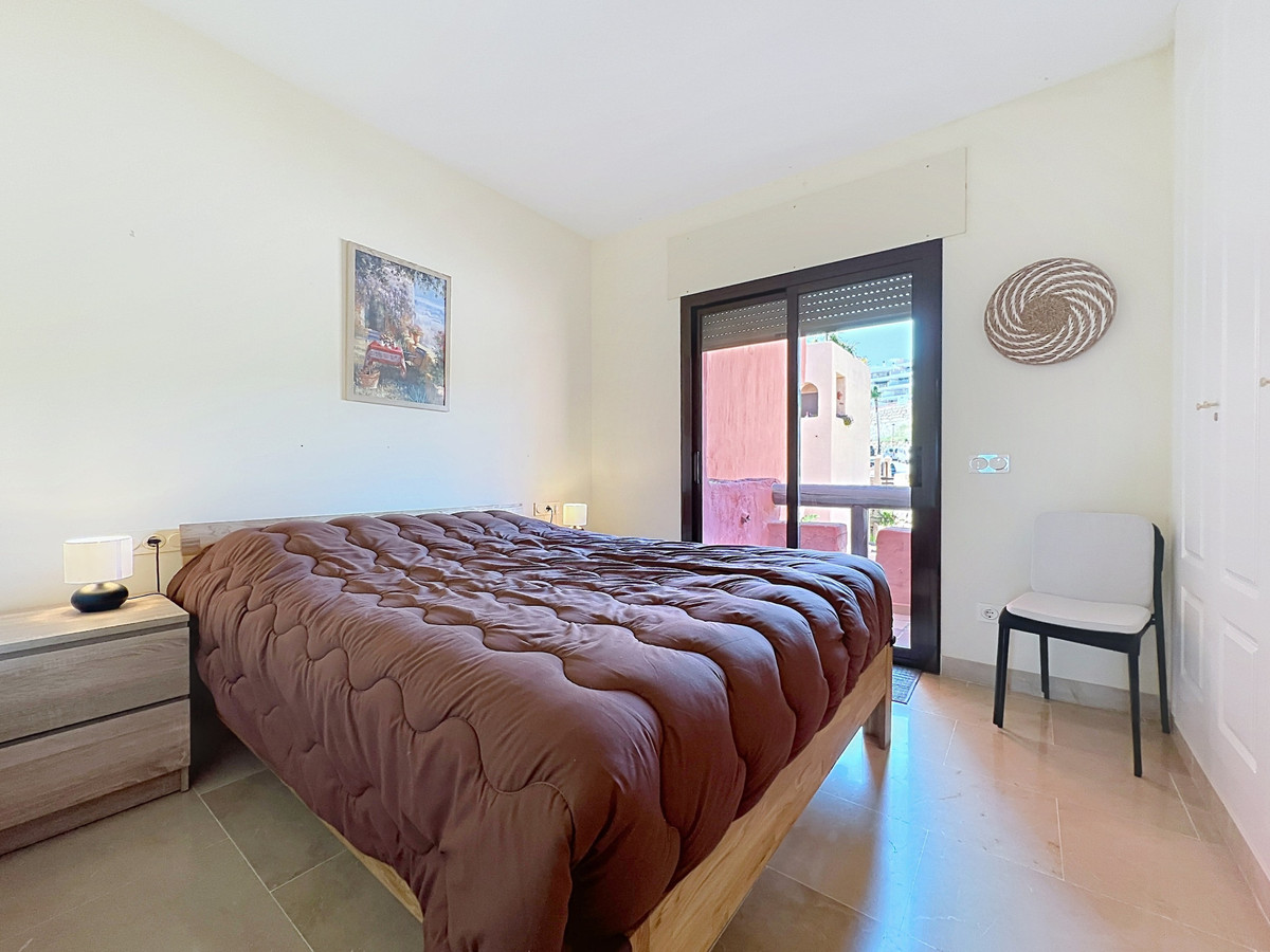Se vende Apartamento Planta Media de 2 dormitorios en Costa Del Sol, Málaga, España