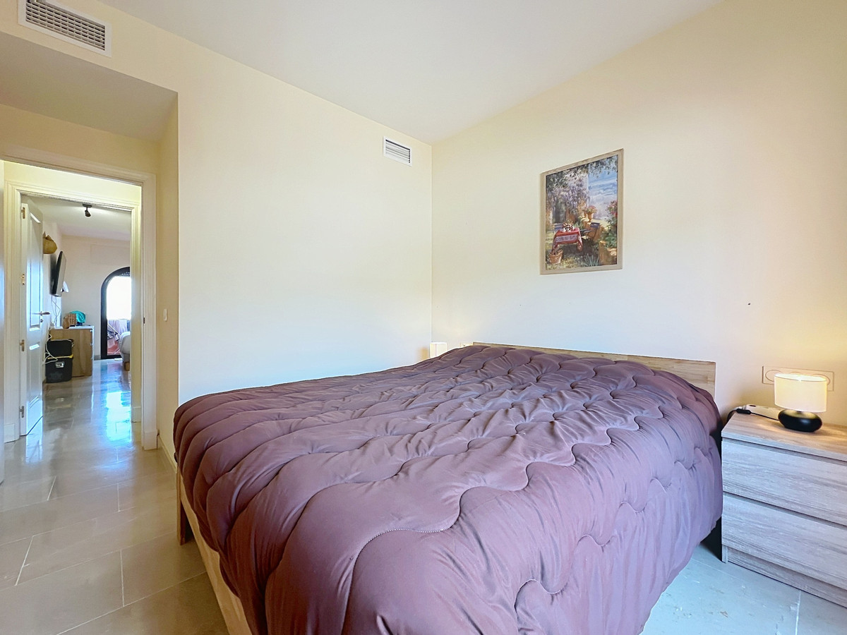 Se vende Apartamento Planta Media de 2 dormitorios en Costa Del Sol, Málaga, España