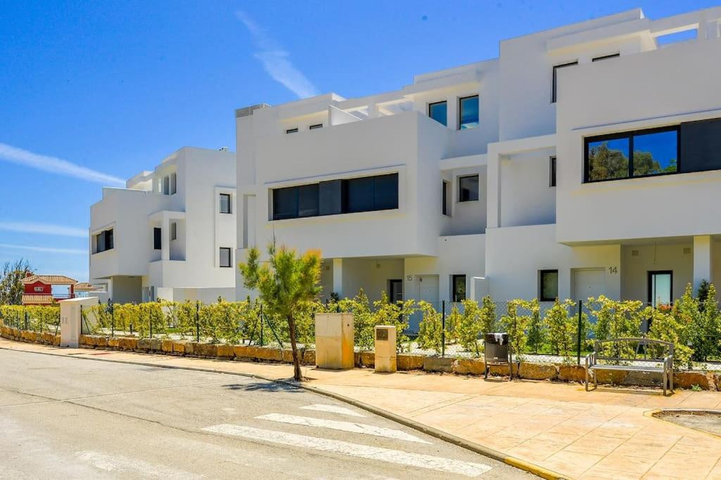 3 Bed Townhouse for sale in Manilva Costa Del Sol, Málaga, Spain