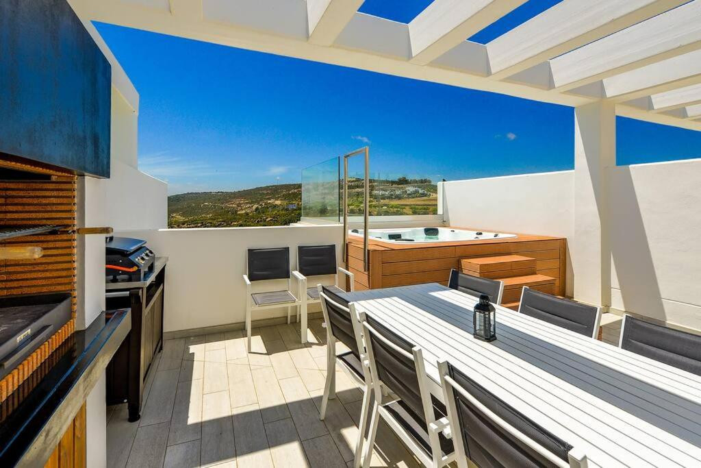 3 Bed Townhouse for sale in Manilva Costa Del Sol, Málaga, Spain