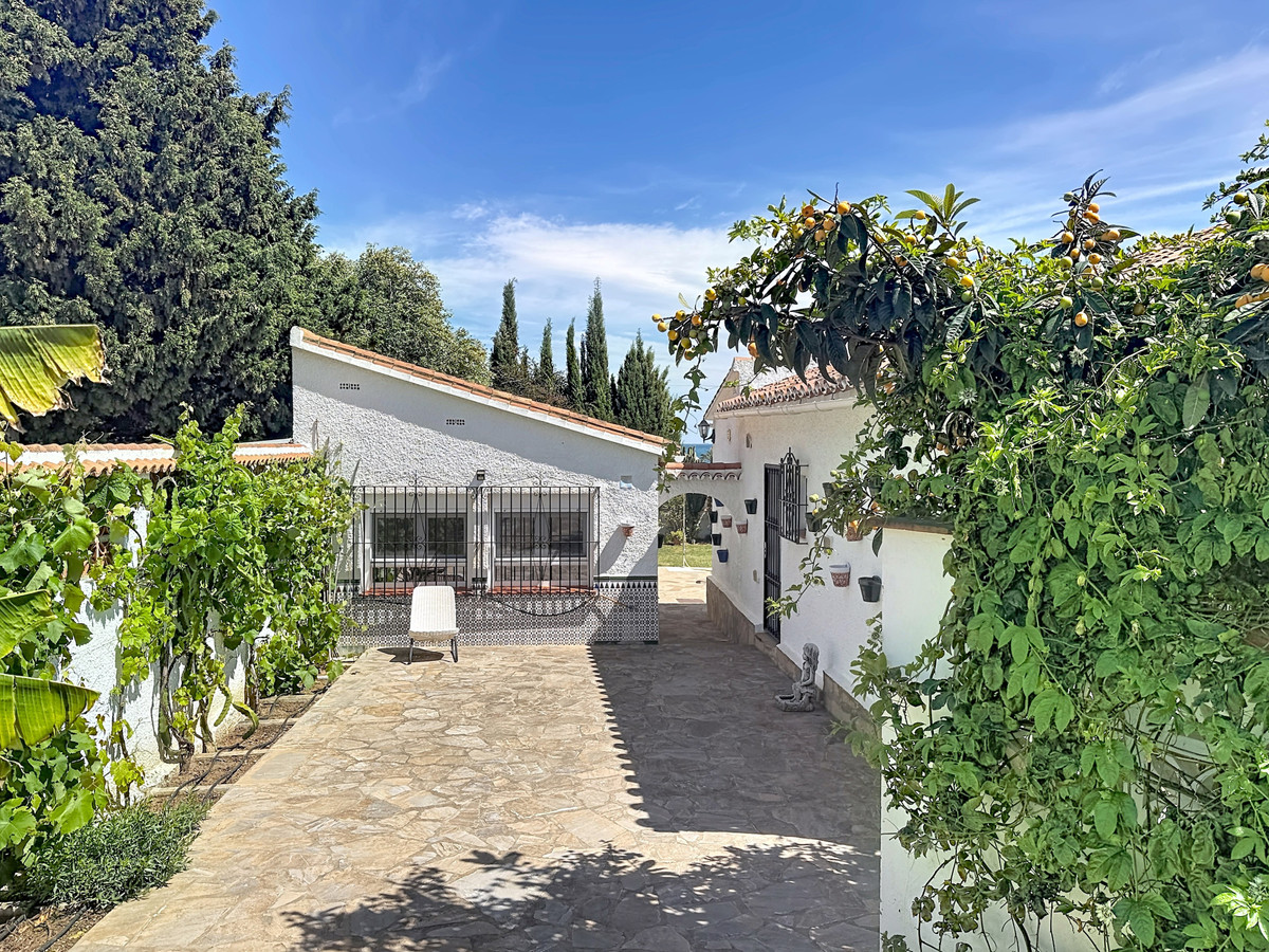 3 Bed Townhouse for sale in Manilva Costa Del Sol, Málaga, Spain