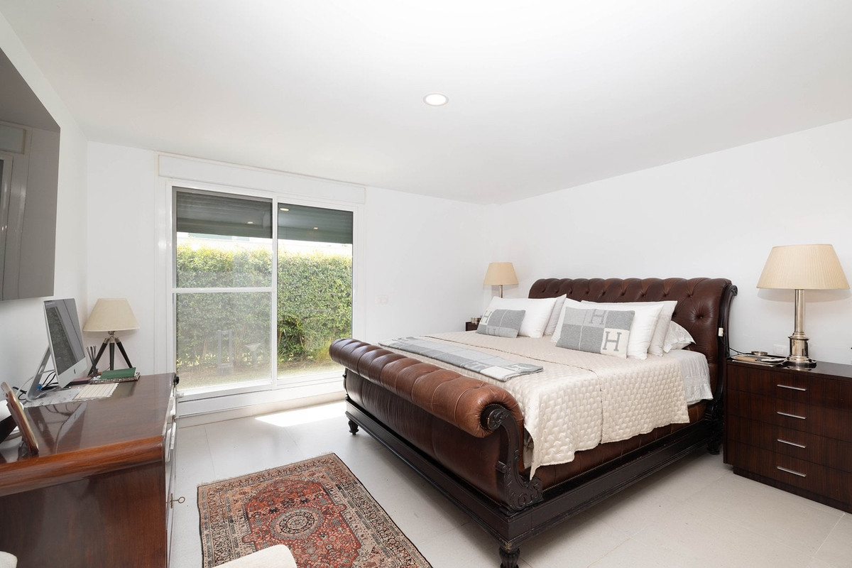 3 Bed Apartment for sale in Sotogrande Costa Del Sol, Cádiz, Spain