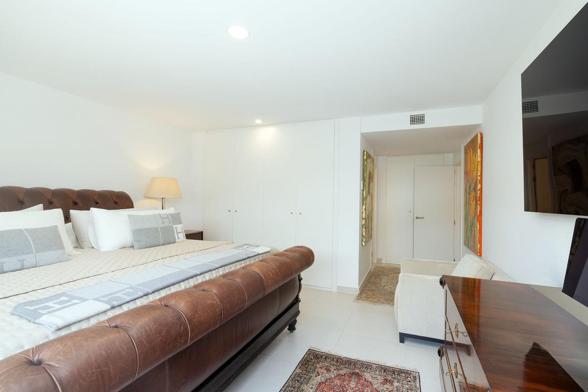 3 Bed Apartment for sale in Sotogrande Costa Del Sol, Cádiz, Spain