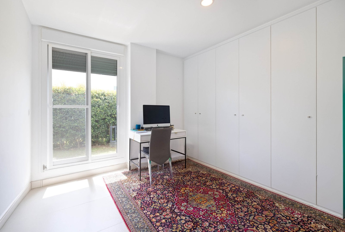 3 Bed Apartment for sale in Sotogrande Costa Del Sol, Cádiz, Spain