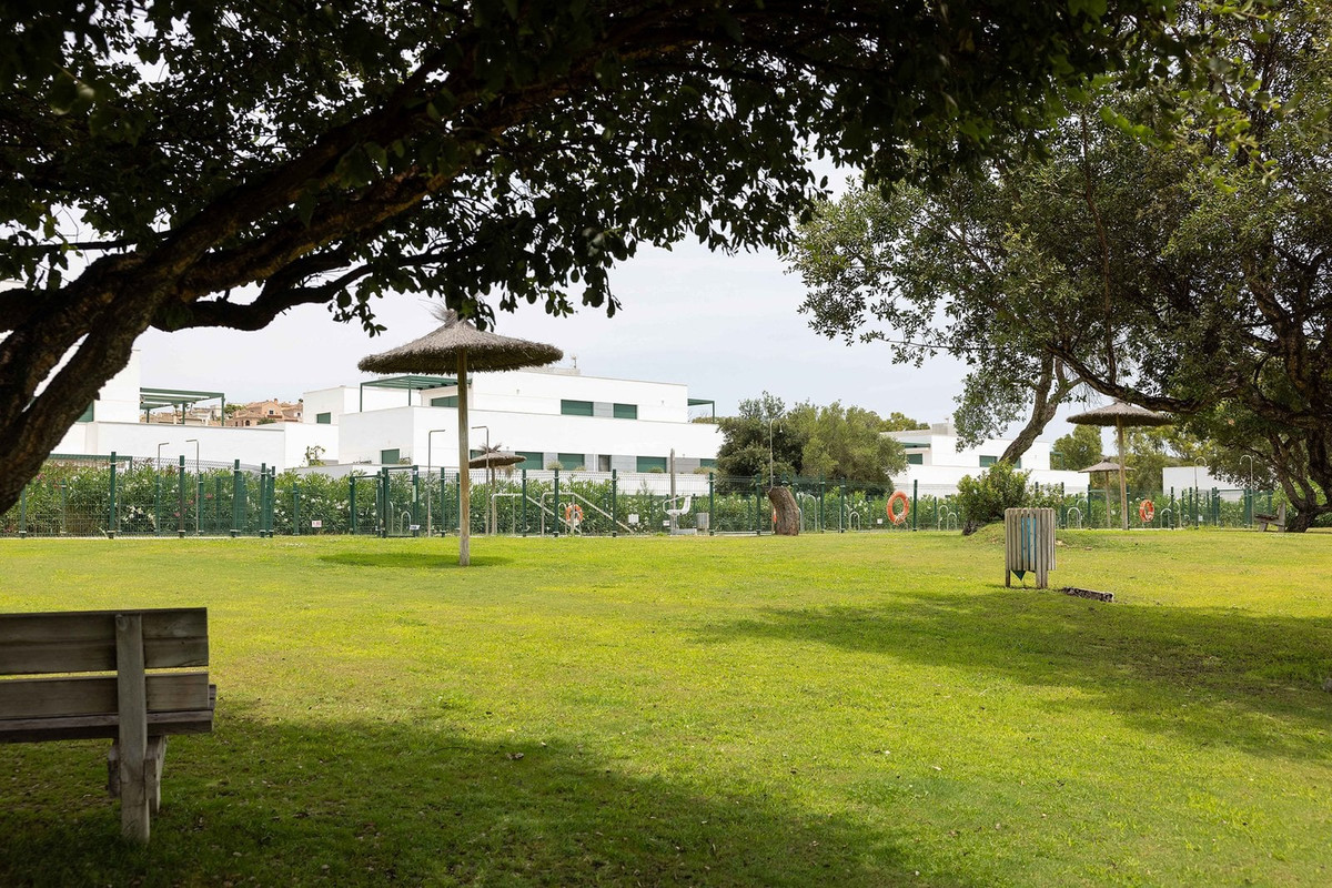 3 Bed Apartment for sale in Sotogrande Costa Del Sol, Cádiz, Spain