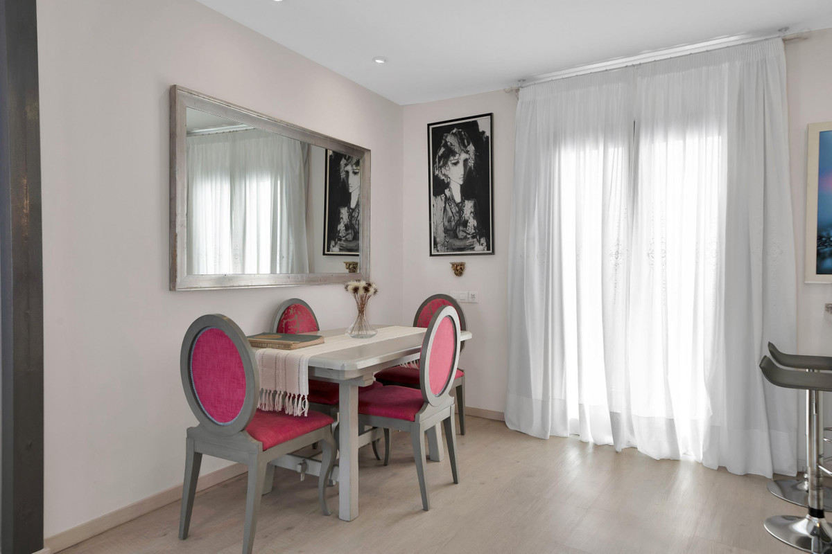 4 Bed Commercial unit for sale in Marbella Costa Del Sol, Málaga, Spain