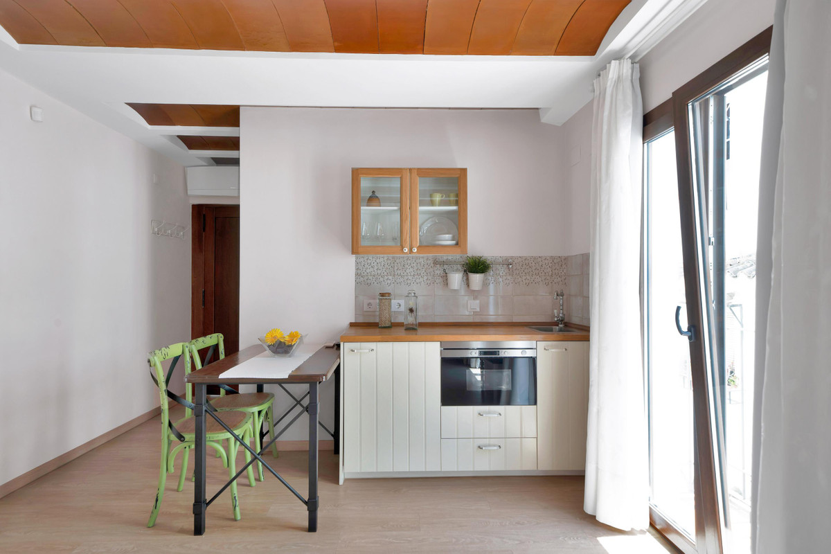 4 Bed Commercial unit for sale in Marbella Costa Del Sol, Málaga, Spain