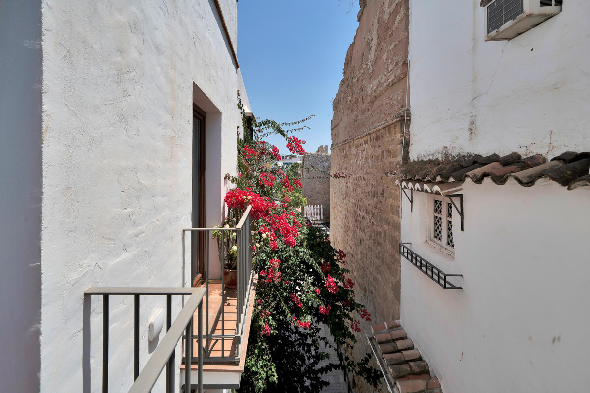 4 Bed Commercial unit for sale in Marbella Costa Del Sol, Málaga, Spain