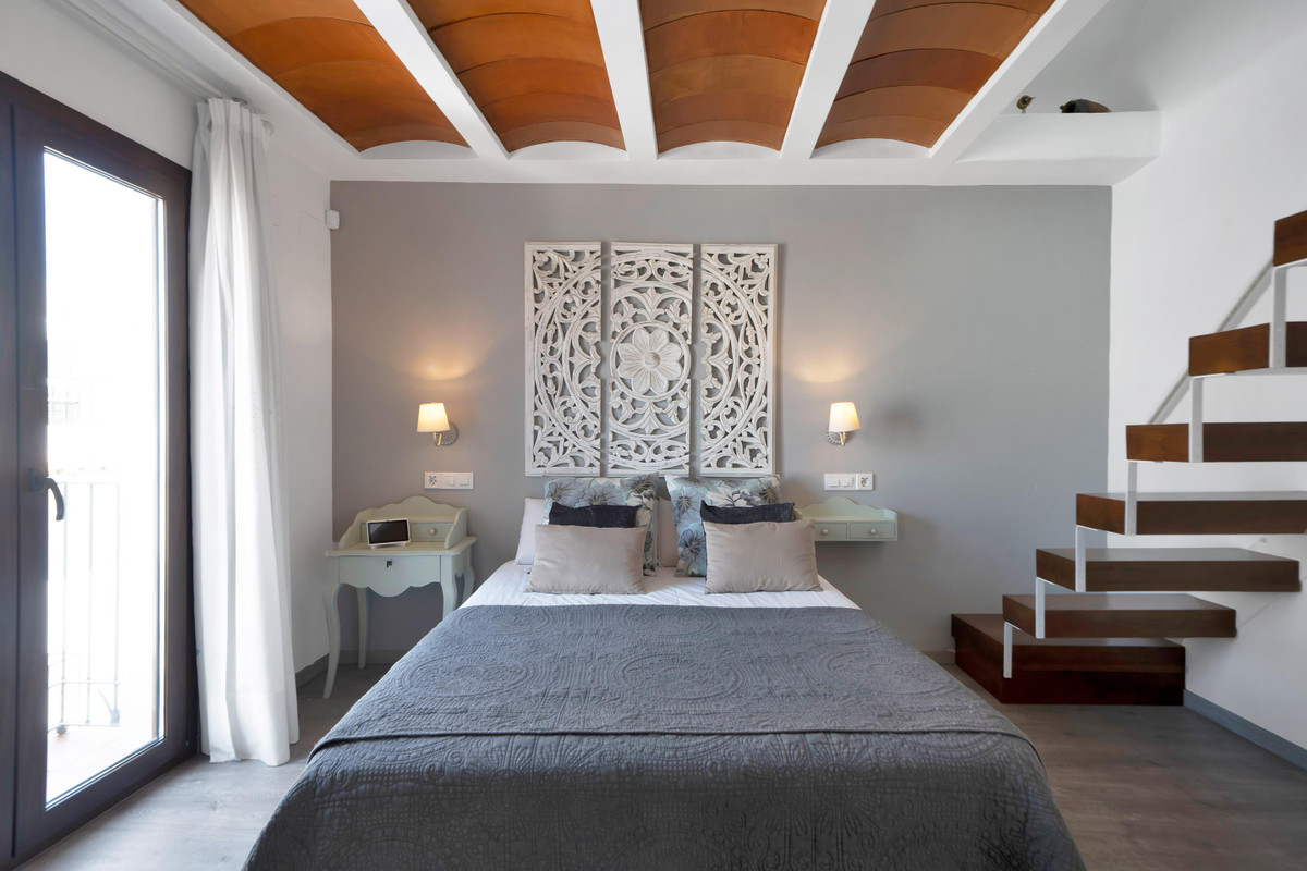 4 Bed Commercial unit for sale in Marbella Costa Del Sol, Málaga, Spain