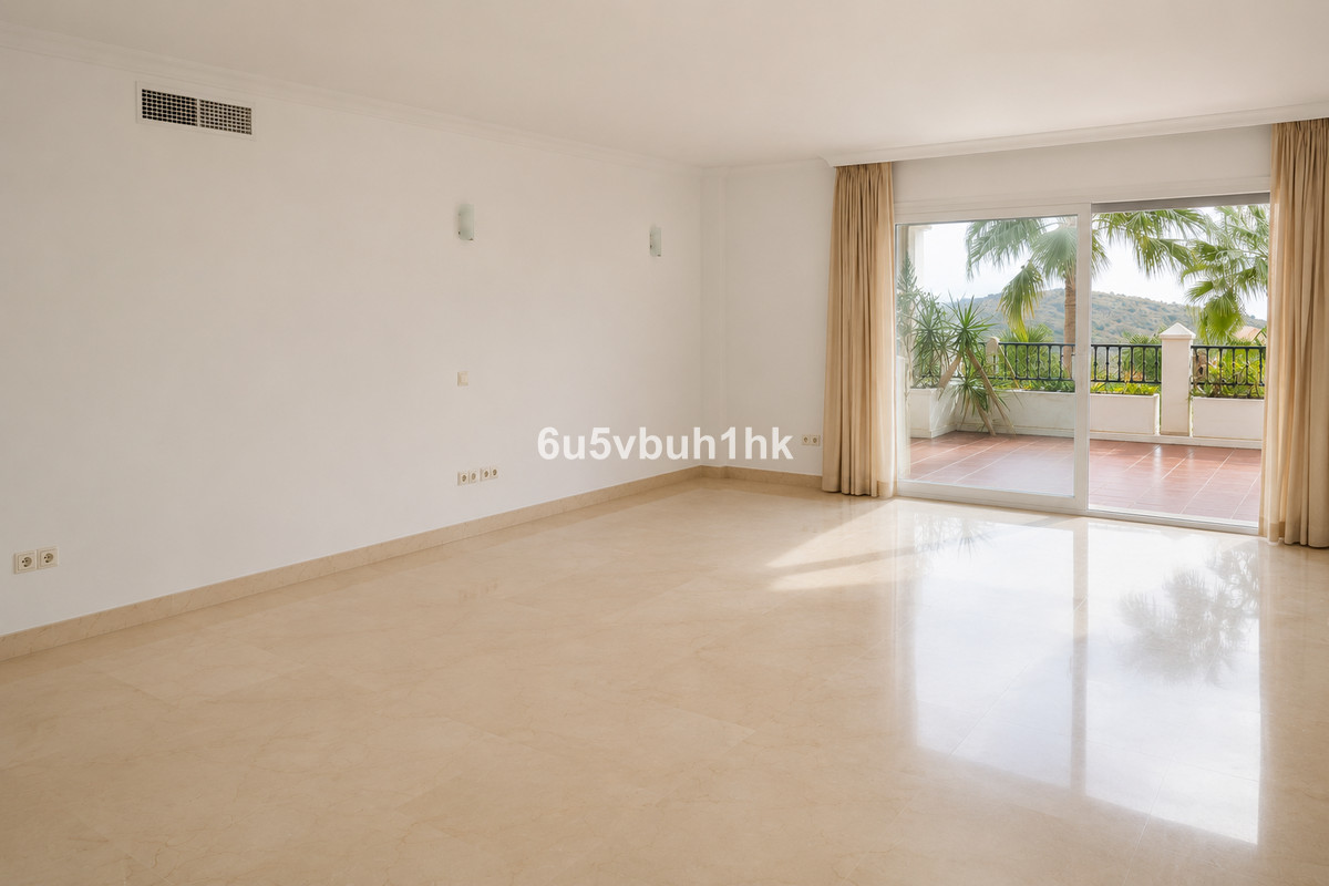 2 Bed Apartment for sale in Calahonda Costa Del Sol, Málaga, Spain