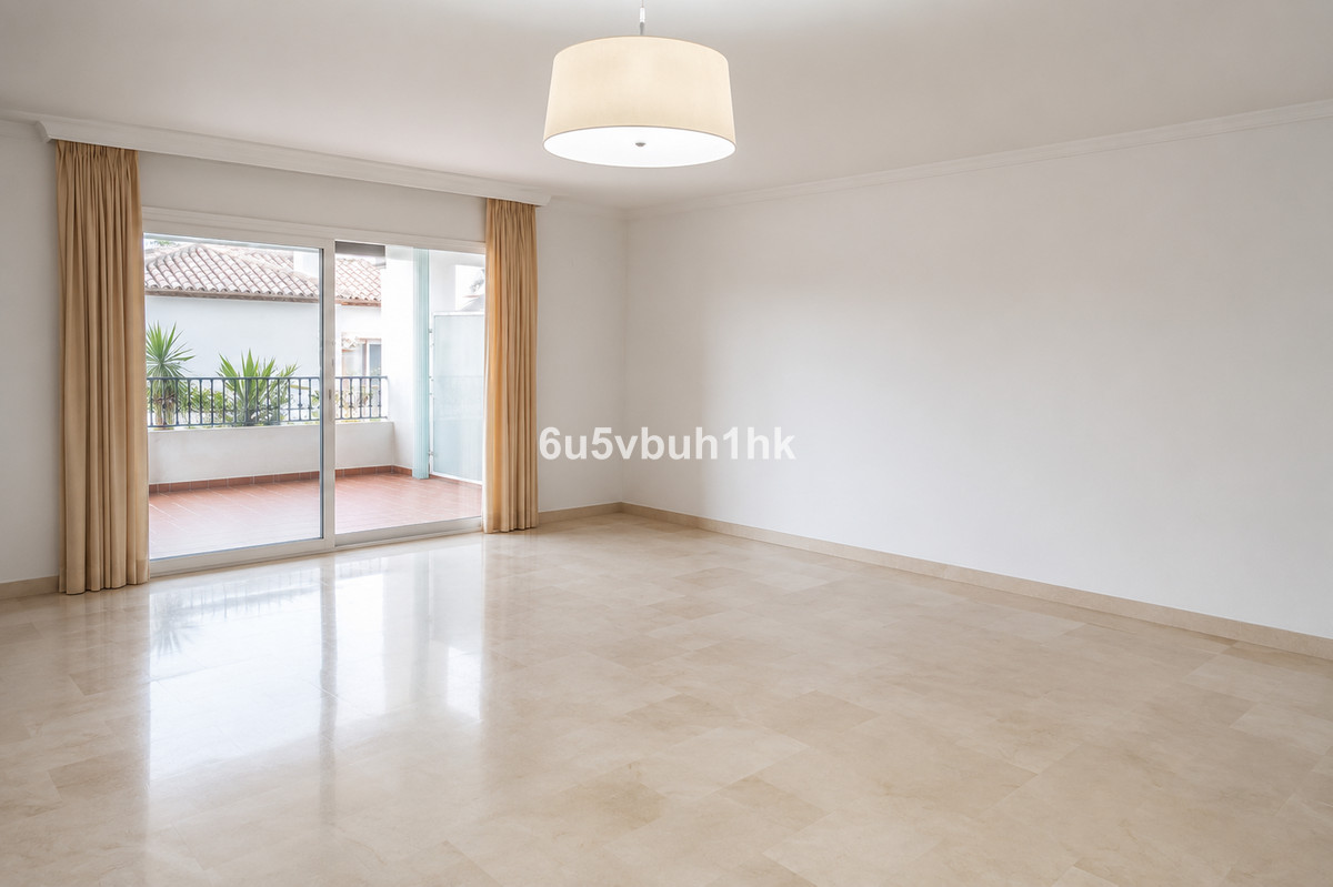 2 Bed Apartment for sale in Calahonda Costa Del Sol, Málaga, Spain