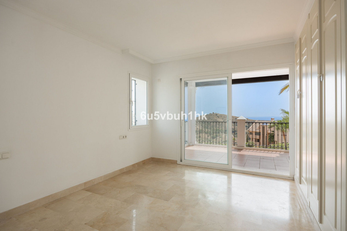 2 Bed Apartment for sale in Calahonda Costa Del Sol, Málaga, Spain
